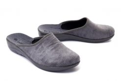 INBLU 5D-22 025 szary, kapcie/klapki damskie. Szare klapki damskie Inblu, bez wzorów, bez obcasa. Za 54.99 zł.