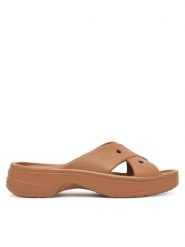 Crocs Klapki Cross Strap 210840 Brązowy. Brązowe klapki damskie Crocs, bez wzorów, z tworzywa sztucznego, bez obcasa. Za 139.99 zł.
