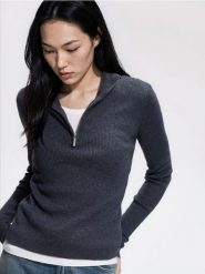 Sweter z kołnierzem - ciemnoszary. Szare swetry klasyczne damskie Reserved, l, z dzianiny, bez kołnierzyka. Za 119.99 zł.