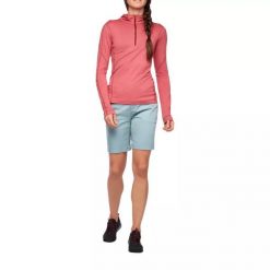 Krótkie spodenki turystyczne damskie Black Diamond Radha Shorts. Niebieskie szorty damskie Black Diamond, bez wzorów, sportowe. Za 119.99 zł.