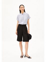 Armedangels Bluzka "Larisaana" w kolorze błękitnym rozmiar: XS. Niebieskie bluzki damskie ARMEDANGELS, s, bez wzorów, z wiskozy, klasyczne, bez kołnierzyka, bez ramiączek. Za 170.47 zł.