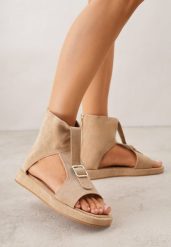 Ciemnobeżowe Sandały w Stylu Botków z Ozdobną Klamrą Theaneasi. Brązowe sandały damskie Born2be, bez wzorów, z jeansu, bez obcasa, na płaskiej podeszwie. Za 99.99 zł.