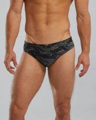 Kąpielówki TYR Durafast Elite Galaxyf. Zielone kąpielówki męskie TYR, m, bez wzorów, z elastanu, do pływania. Za 232.50 zł.