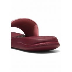 Damskie klapki Popcat 20 Idylle PUMA Pink Fruit Peach Frost Dark Crimson Red. Czerwone klapki damskie Puma, bez wzorów, bez obcasa. Za 148.50 zł.