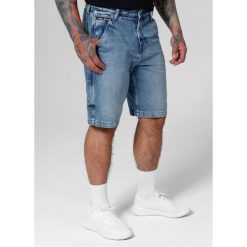 Szorty męskie Pitbull Jeansowe Blue Denim Carpenter. Niebieskie szorty męskie PITBULL, z denimu, bez kołnierzyka. W wyprzedaży za 169.00 zł.