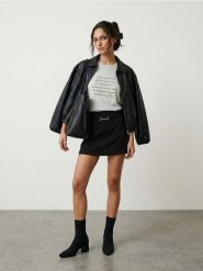 Bawełniana koszulka z ozdobnymi cyrkoniami i napisem - szary. Szare t-shirty damskie Sinsay, l, bez wzorów, z bawełny, bez kołnierzyka. Za 25.99 zł.