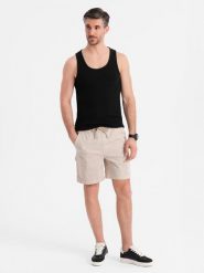 Szorty męskie o luźnym kroju z kieszeniami typu cargo – kremowe V1 OM-SRCG-0194 - XXL. Białe szorty męskie Ombre Clothing, z bawełny, bez kołnierzyka. W wyprzedaży za 79.99 zł.