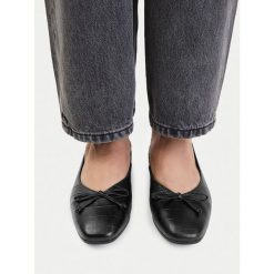 Baleriny Lasocki. Czarne baleriny damskie Lasocki, bez wzorów, bez obcasa. Za 179.99 zł.