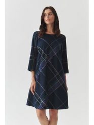 TATUUM Sukienka w kolorze granatowym rozmiar: 38. Niebieskie sukienki damskie Tatuum, bez wzorów, bez kołnierzyka, bez ramiączek, midi. Za 170.07 zł.