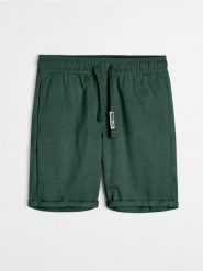 Szorty slim basic - zielony. Zielone szorty męskie Sinsay, bez wzorów. Za 29.99 zł.