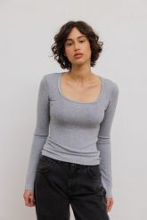 Dopasowany top z długim rękawem w kolorze GREY - LITE-S. Szare topy damskie Marsala, s, bez wzorów, z dzianiny, bez kołnierzyka. W wyprzedaży za 47.97 zł.