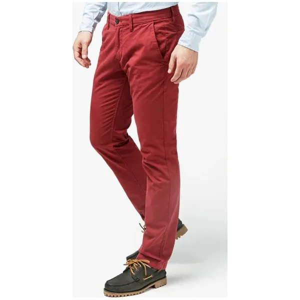 Timberland Spodnie Sargent Lake Twill Stretch Slim , bordowy, rozmiar 32/34. Czerwone spodnie materiałowe męskie Timberland, bez wzorów, z bawełny, klasyczne. W wyprzedaży za 207.99 zł.