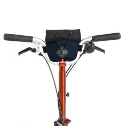 Torba na kierownicę Bagagerievelo City Bar Bag w kolorze granatowym RESTRAP. Niebieskie torebki klasyczne damskie RESTRAP, bez wzorów, z materiału, bez dodatków. Za 230.65 zł.