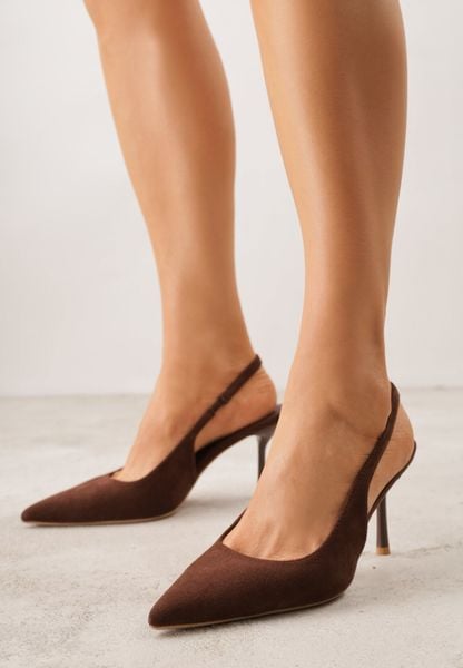 Brązowe Sandały Slingback z Imitacji Zamszu na Szpilce z Noskiem w Szpic Delanoe. Brązowe sandały damskie Born2be, bez wzorów, z jeansu, bez obcasa, na obcasie. Za 99.99 zł.