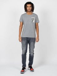Pepe Jeans T-shirt "Tide" | PM508528 | Tide | Mężczyzna | Szary. Szare t-shirty męskie Pepe Jeans, m, z aplikacjami, z bawełny, bez kołnierzyka. W wyprzedaży za 99.00 zł.