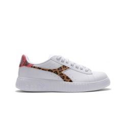 Trampki damskie DIADORA GAME P STEP TROPIC. Białe trampki i tenisówki damskie Diadora, bez wzorów. Za 109.99 zł.