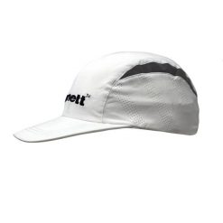 Czapka do biegania RUN BIAŁA. Białe czapki męskie BARNETT, bez wzorów. Za 80.00 zł.