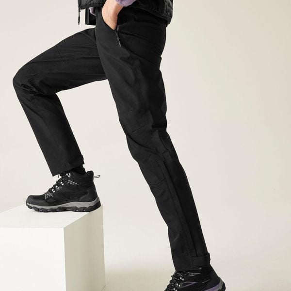 Damskie spodnie ochronne wodoodporne Highton czarne. Brązowe spodnie dresowe damskie Regatta, na lato, xl, bez wzorów. W wyprzedaży za 169.99 zł.