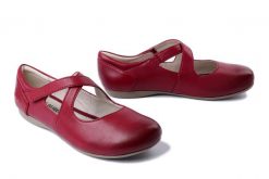 JOSEF SEIBEL Fiona 72 87272 971490 berry, półbuty damskie. Czerwone półbuty damskie Josef Seibel, bez wzorów, ze skóry, bez obcasa. Za 287.92 zł.