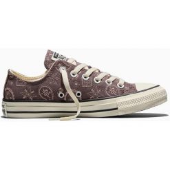 Buty sportowe Converse Chuck Taylor All Star. Fioletowe buty sportowe na co dzień damskie Converse, z materiału, bez zapięcia. Za 490.00 zł.
