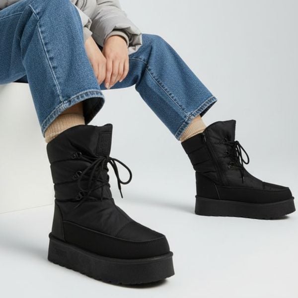 Śniegowce damskie Big Star, na platformie materiałowe ocieplane z okrągłym noskiem i na zamek, czarne, OO274884. Czarne śniegowce damskie Big Star, z materiału. Za 144.99 zł.