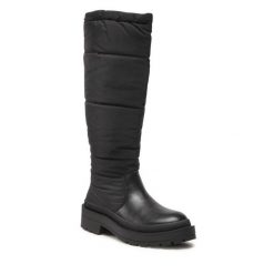 Kozaki Jenny Fairy. Czarne kozaki damskie Jenny Fairy, bez obcasa, na płaskiej podeszwie. Za 159.99 zł.