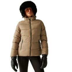 Damska kurtka narciarska z kapturem Dare 2B Glamourize V. Brązowe kurtki damskie Dare 2b, bez wzorów, z kapturem, narciarskie. Za 449.99 zł.