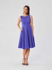 Stylove Sukienka w kolorze fioletowym rozmiar: M. Różowe sukienki damskie Stylove, m, bez wzorów, bez kołnierzyka, bez ramiączek, midi, rozkloszowane. Za 227.85 zł.