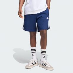 Szorty Essentials 3-Stripes Single Jerse. Białe szorty męskie Adidas, z bawełny, bez kołnierzyka. Za 149.00 zł.