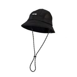 Czapka Trento – wentylacja z siateczki, regulowana, zapinana na zatrzaski. Czarne czapki męskie IZAS, bez wzorów, eleganckie. Za 160.83 zł.