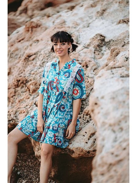 Isla Bonita by SIGRIS Sukienka w kolorze turkusowym rozmiar: XL. Niebieskie sukienki damskie Isla Bonita by SIGRIS, na co dzień, xl, bez wzorów, z bawełny, bez kołnierzyka, bez ramiączek, midi, proste. Za 95.69 zł.