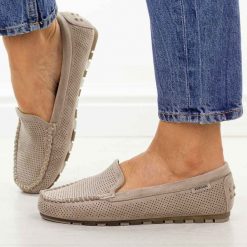 Khaki ażurowe zamszowe mokasyny damskie Potocki 09301. Brązowe mokasyny damskie POTOCKI, z zamszu. Za 149.00 zł.