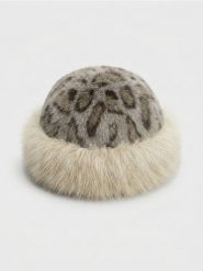 Dwuwarstwowy kapelusz bucket hat ze sztucznego futra - wielobarwny. Kapelusze damskie Sinsay, bez wzorów. Za 15.99 zł.
