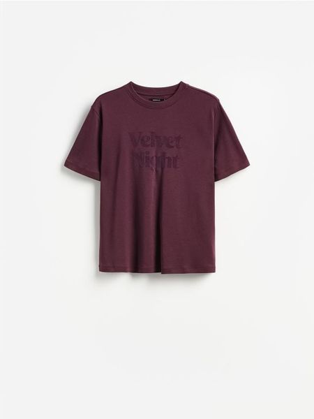 Bawełniany t-shirt z nadrukiem - bordowy. Czerwone t-shirty damskie Reserved, l, bez wzorów, z bawełny, bez kołnierzyka. Za 49.99 zł.