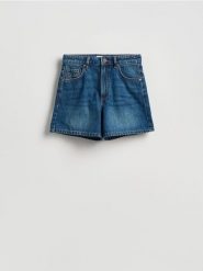 Jeansowe szorty - granatowy. Niebieskie szorty damskie Reserved, bez wzorów, z bawełny. Za 89.99 zł.