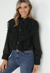 Czarna Koszula z Metaliczną Nitką i Falbanką Ruweyda. Czarne koszule damskie Born2be, m, bez wzorów, z tkaniny, eleganckie, bez kołnierzyka, bez ramiączek. Za 99.99 zł.