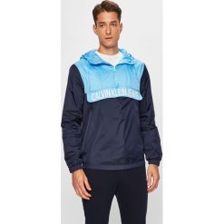 Calvin Klein Jeans - Kurtka. Niebieskie kurtki męskie Calvin Klein Jeans, l, bez wzorów, z jeansu, z kapturem. W wyprzedaży za 359.90 zł.