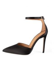 Loft37 Czółenka w kolorze czarnym rozmiar: 40. Czarne czółenka damskie loft37, bez wzorów, bez obcasa, na szpilce. Za 434.99 zł.