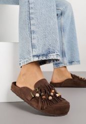 Brązowe Klapki na Platformie Ozdobione Koralikami Klamrami i Frędzlami Leurecea. Brązowe klapki damskie Renee, bez wzorów, z jeansu, bez obcasa, na platformie. Za 109.99 zł.