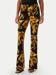 Versace Jeans Couture Legginsy 80HAC107 JS533 Czarny Flare Fit. Czarne jeansy damskie Versace Jeans Couture. Za 1,069.00 zł.