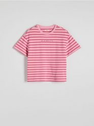 T-shirt z haftowanym napisem - wielobarwny. T-shirty damskie Reserved, l, bez wzorów, z bawełny, bez kołnierzyka. W wyprzedaży za 35.99 zł.