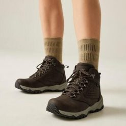 Damskie wodoodporne buty trekkingowe Amble. Brązowe obuwie trekkingowe damskie Regatta. Za 399.99 zł.