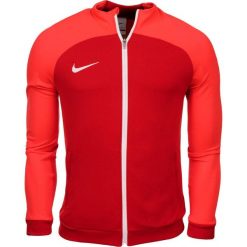 Bluza męska Nike NK Dri-FIT Academy Pro Trk JKT K. Czerwone bluzy bez kaptura męskie Nike, bez wzorów, sportowe, bez kołnierzyka, bez ramiączek. Za 155.71 zł.