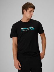 4F T-shirt regular z nadrukiem męski - czarny L. Czarne t-shirty męskie 4f, l, bez wzorów, z bawełny, bez kołnierzyka. Za 69.99 zł.