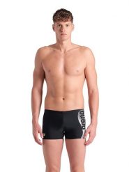 Arena Kąpielówki w kolorze czarno-białym rozmiar: 8. Białe kąpielówki męskie Arena, bez wzorów, z materiału. Za 56.93 zł.