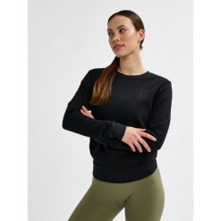 Bluza damska Hummel Active. Czarne bluzy bez kaptura damskie HUMMEL, bez wzorów, z materiału, bez ramiączek, bez kaptura. Za 217.00 zł.