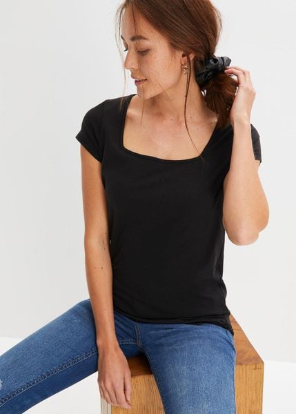 T-shirt z krótkim rękawem i dekoltem karo. Czarne t-shirty damskie bonprix, bez wzorów, bez kołnierzyka. Za 37.99 zł.