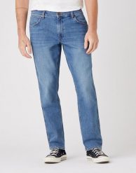 WRANGLER GREENSBORO MĘSKIE SPODNIE JEANSOWE DUSKY CLOUD W15QYJ38R 112145842. Spodnie materiałowe męskie Wrangler, bez wzorów, z jeansu. Za 229.99 zł.