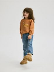 Bluza z aplikacją - brązowy. Brązowe bluzy i bluzki niemowlęce Reserved, z aplikacjami, z bawełny, bez ramiączek, bez kaptura. Za 49.99 zł.