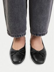 Lasocki Baleriny CEO-RST-ROMI-105 Czarny. Czarne baleriny damskie Lasocki, bez wzorów, ze skóry, bez obcasa. Za 179.99 zł.